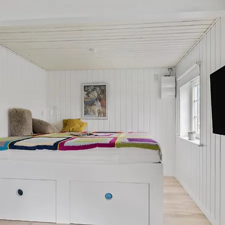 1 Bedroom Gorgeous In Holiday home *